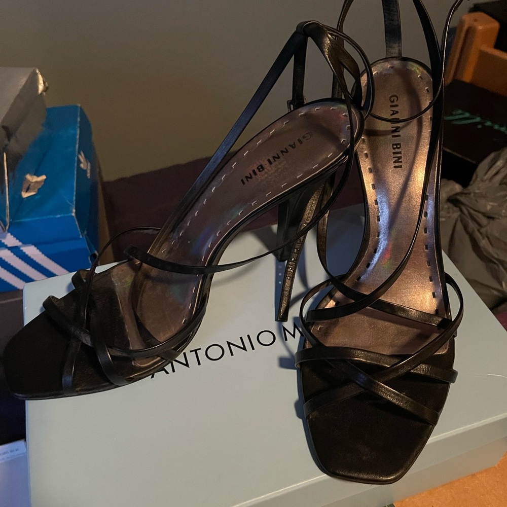 Gianni Bini high heel shoes, worn a couple times, size 10